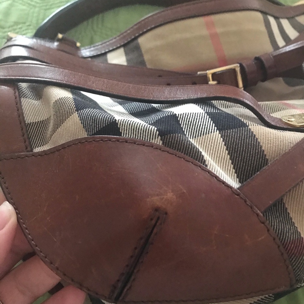 Burberry Dutton Hobo Bag - Picture 4 of 4